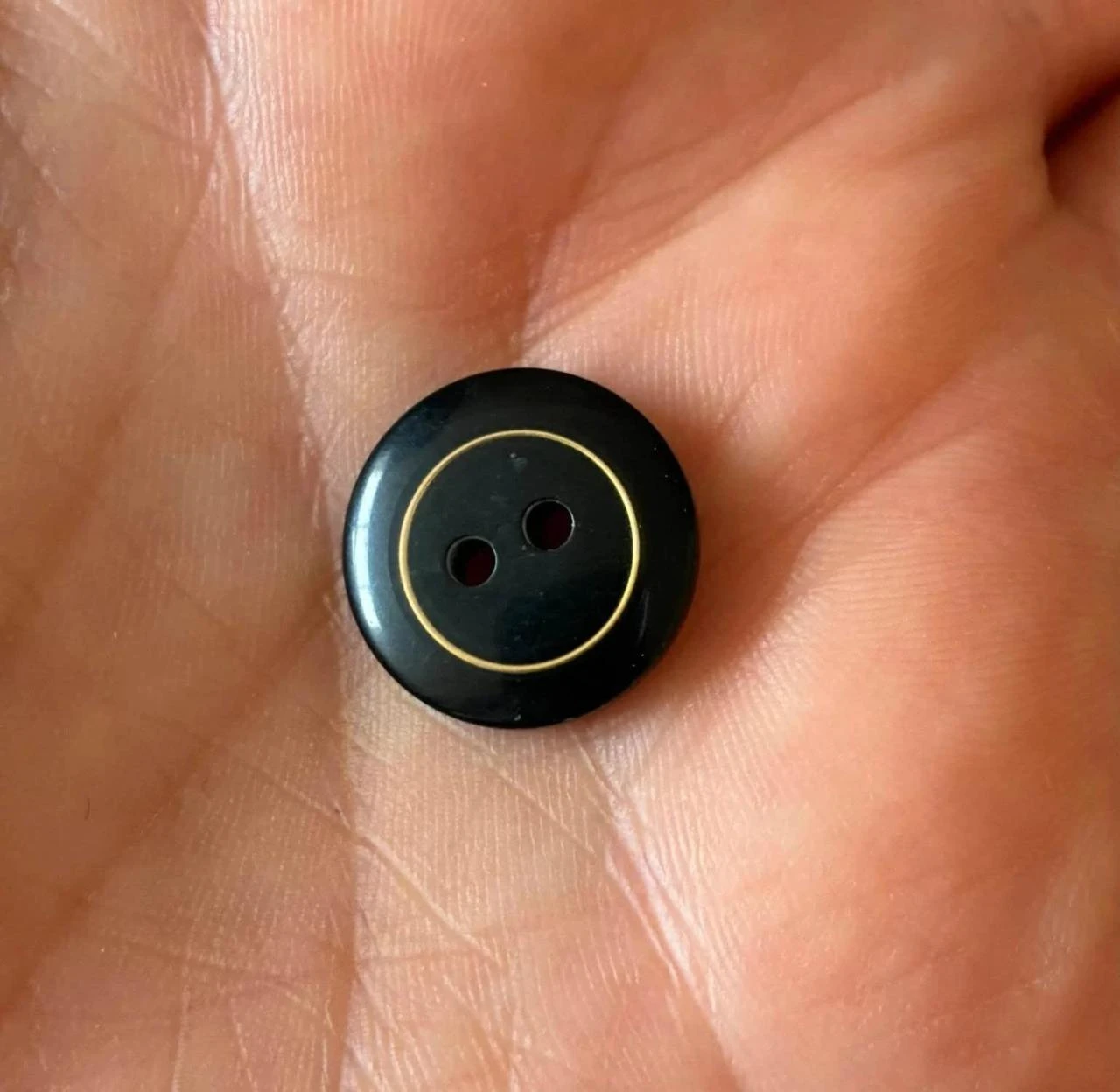 Set of 12 Black Vintage Buttons with Gold Detail – 15mm – photo 3